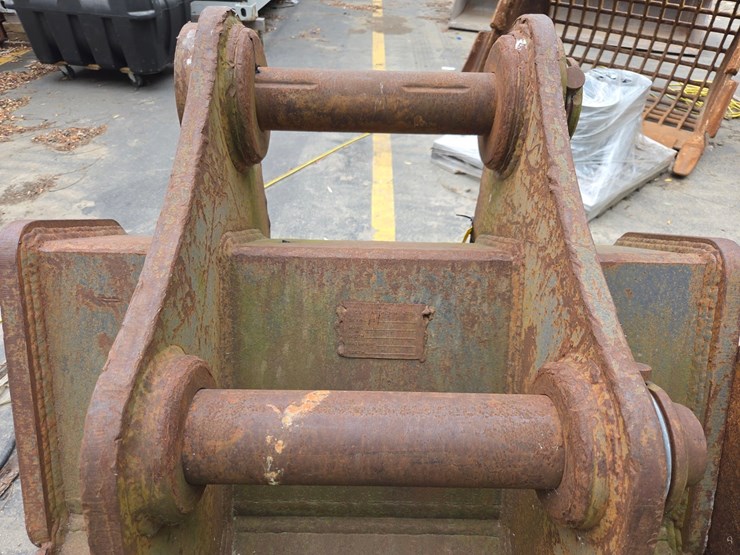 jcb-js220-image-7