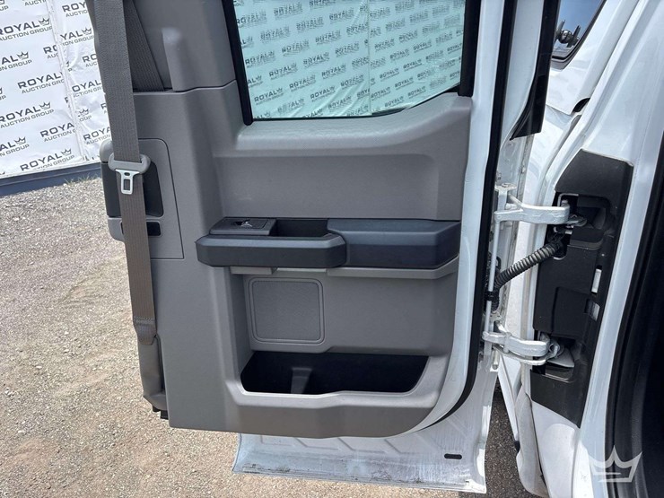 2016-ford-f150-image-21
