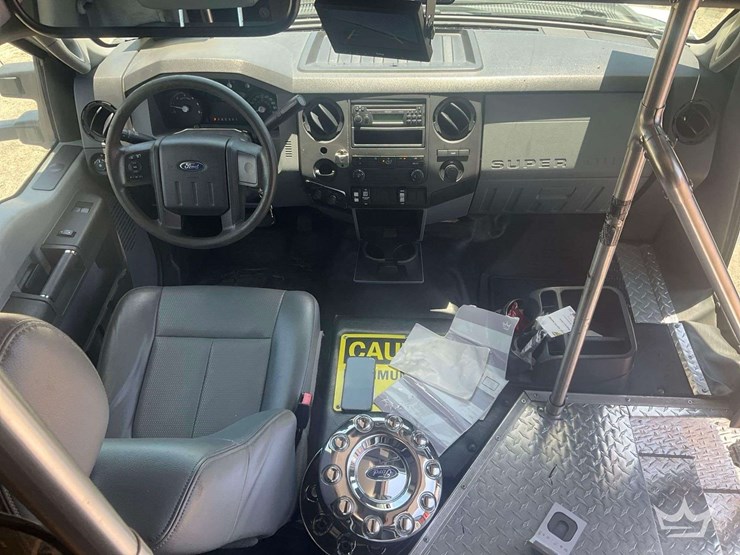 2014-ford-f550-image-11