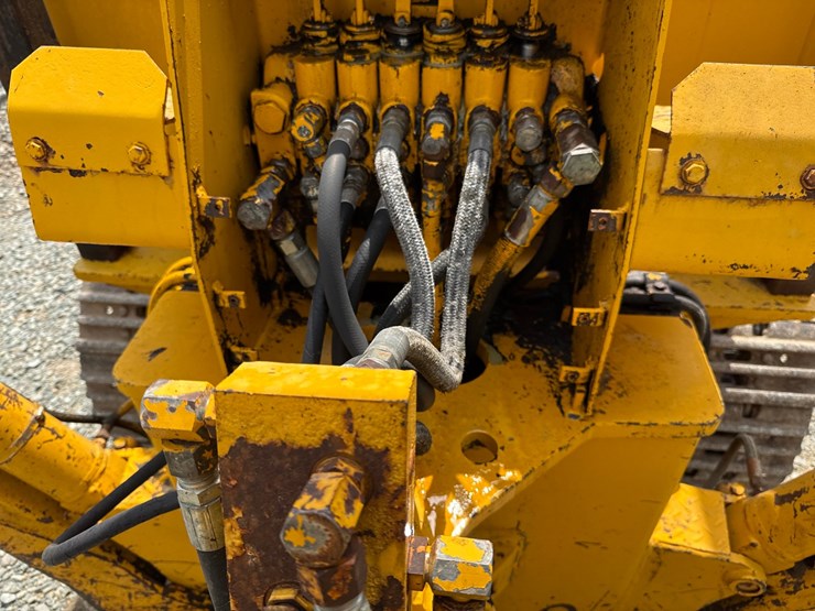 john-deere-450-image-42