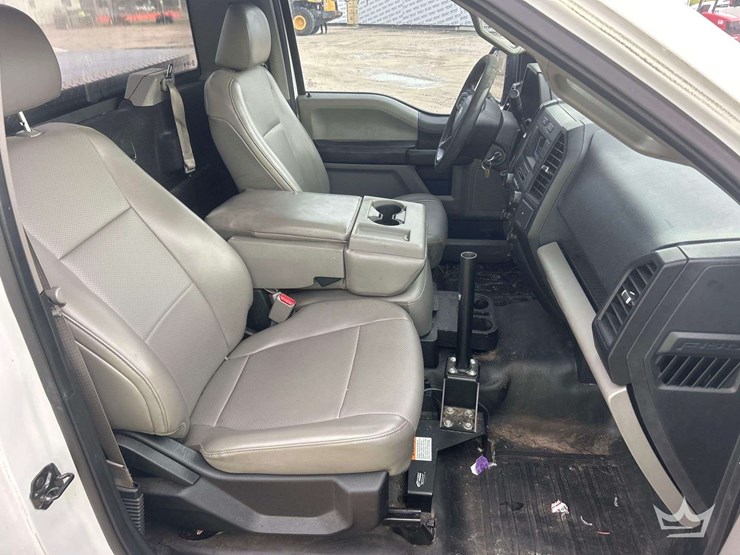 2017-ford-f150-image-19