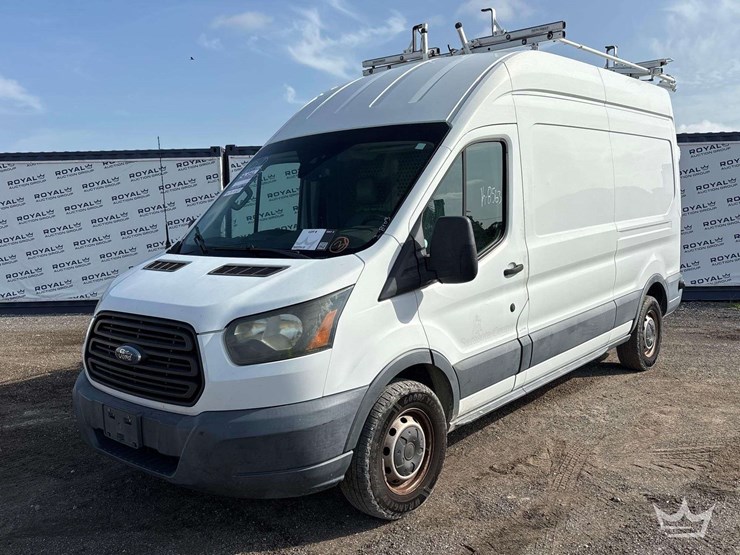 2015-ford-transit-image-1