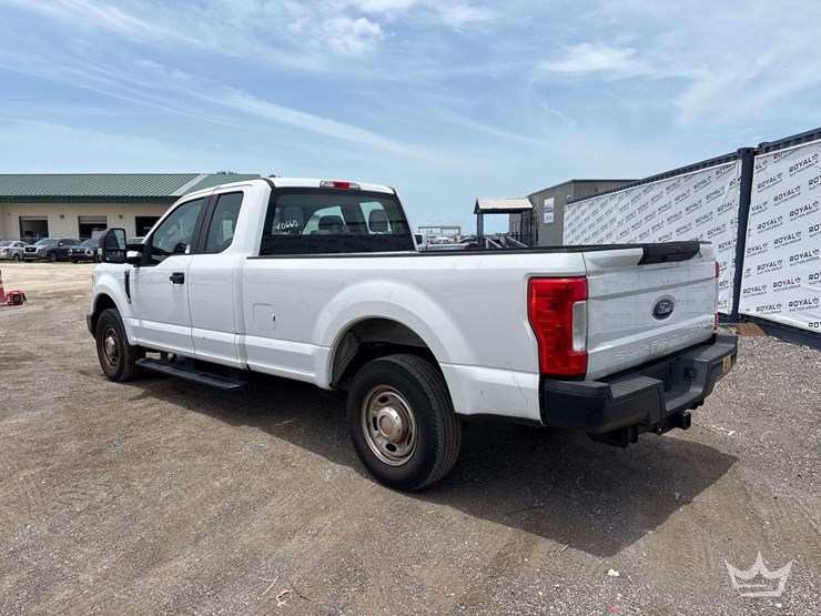 2018-ford-f350-image-4