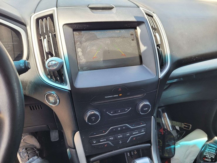 2015-ford-edge-sel-image-14