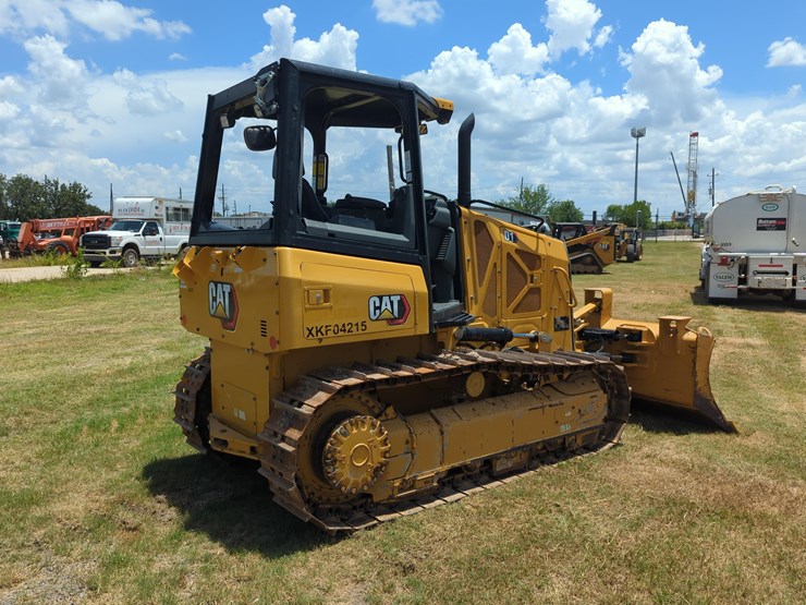 2023-caterpillar-d1-image-4