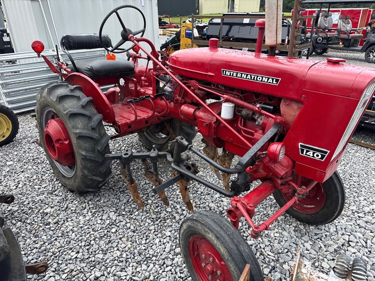 #97-•-ih-farmall-140-w/cultivators-image-1