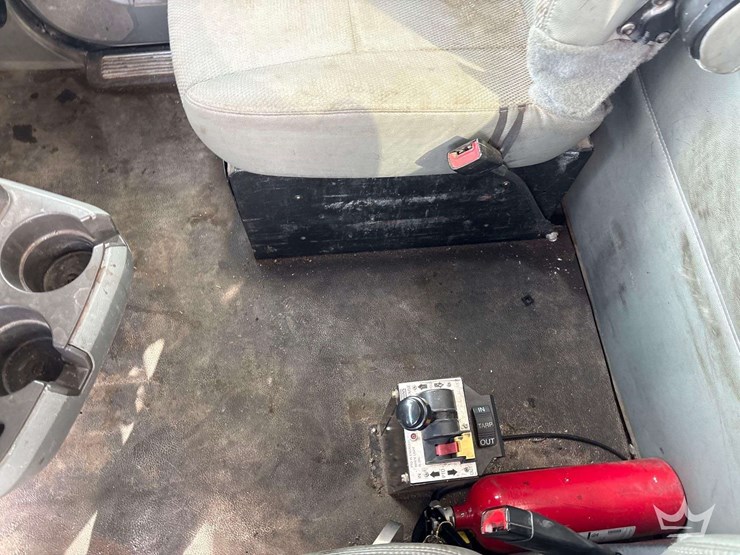 2019-kenworth-t880-image-36