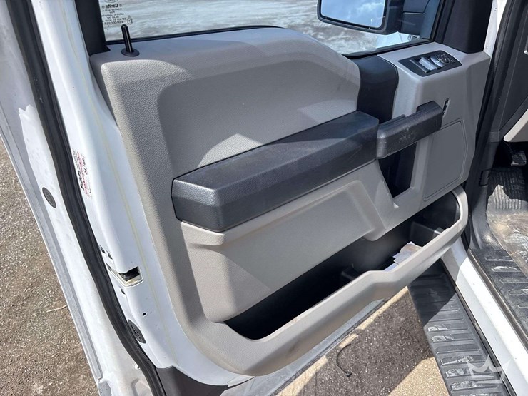 2015-ford-f150-image-9