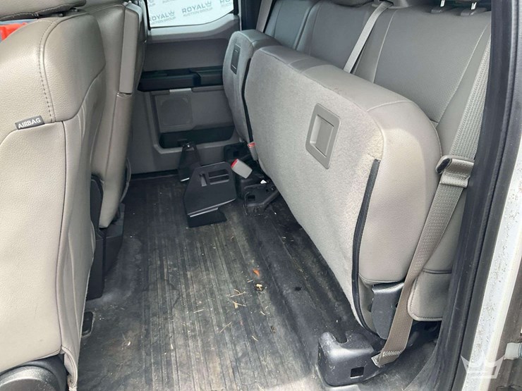 2017-ford-f150-image-19