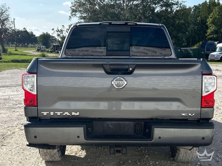 2021-nissan-titan-image-44