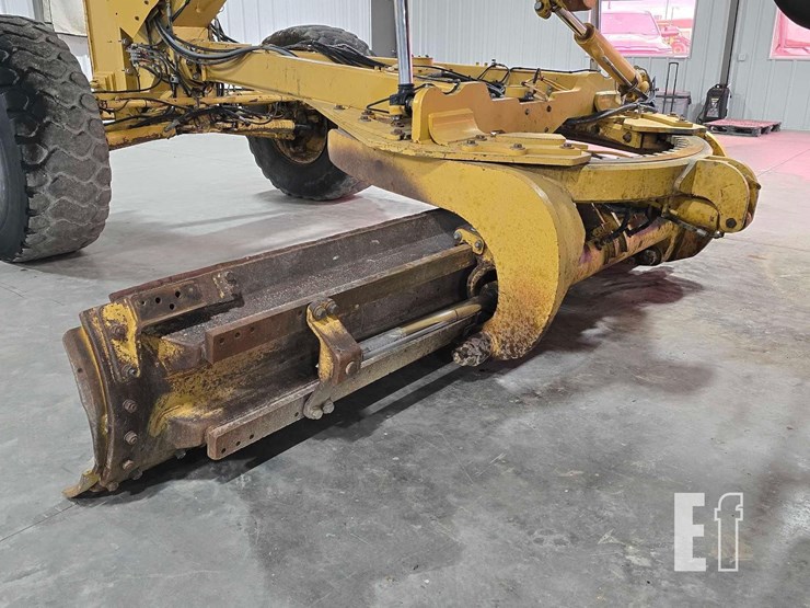 2008-caterpillar-14m-image-12