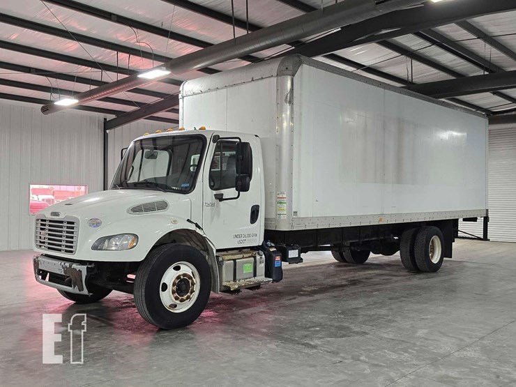 2017-freightliner-business-class-m2-106-image-1