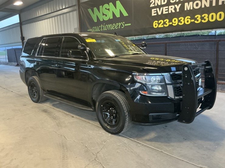 2019-chevrolet-tahoe-image-2