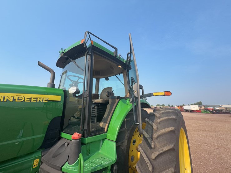 2002-john-deere-8320-image-32
