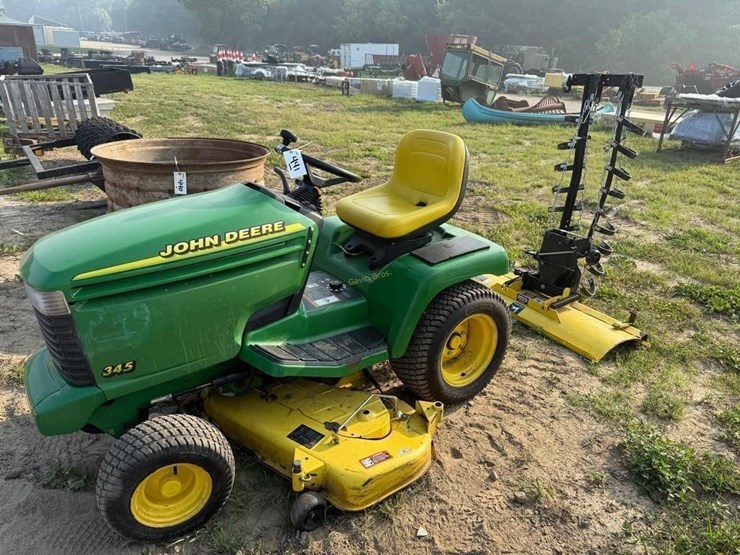 john-deere-345-image-1