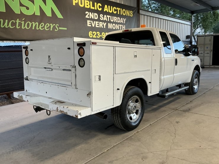 2006-ford-f350-image-7