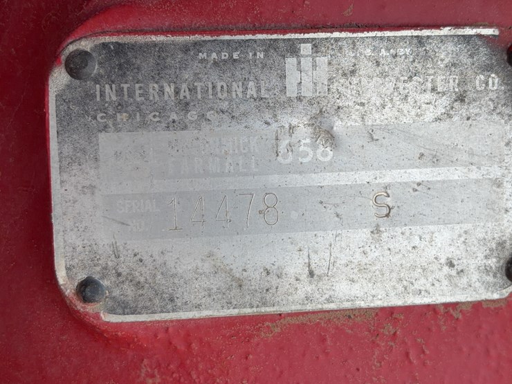 1965-ihc-farmall-656-tractor-image-22