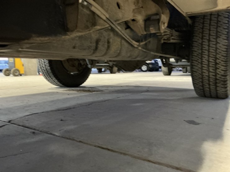 2016-chevrolet-silverado-2500hd-image-24