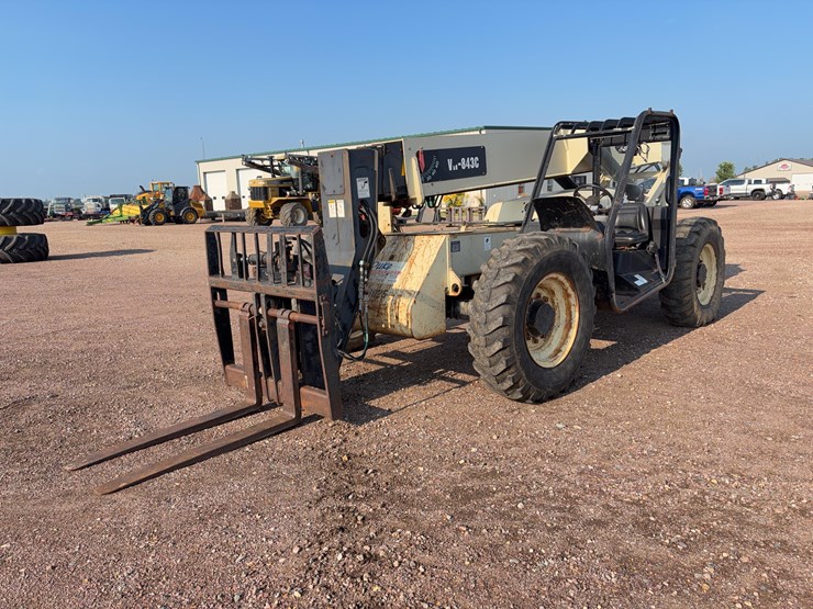 2005-ingersoll-rand-vr843c-telehandler-image-1