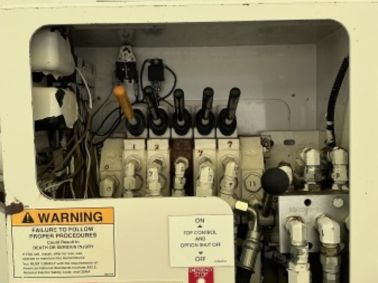 2007-oshkosh-f2146-image-12