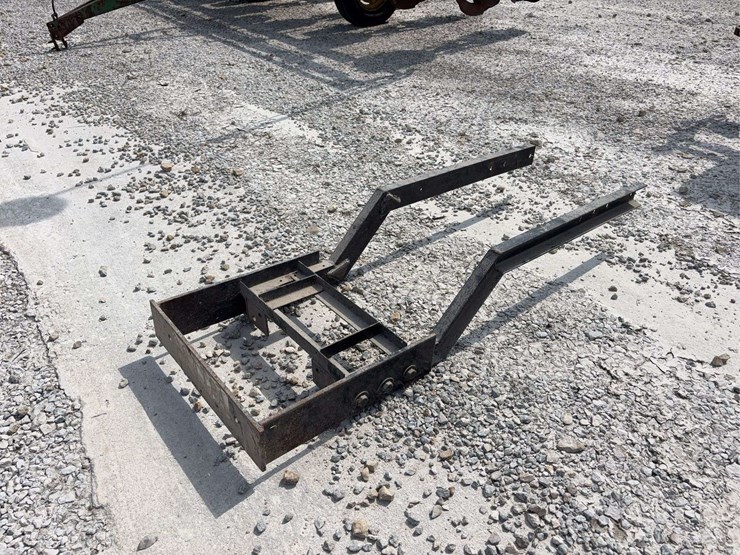 antique-pulling-tractor-front-mount-weight-bracket-image-3