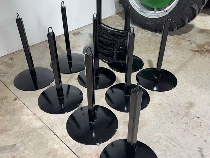 10-steel-stand-rope-barriers,-28''-tall-image-1