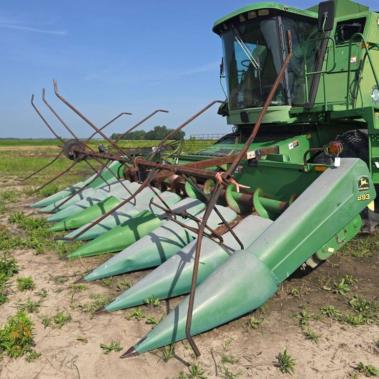 JOHN DEERE 893