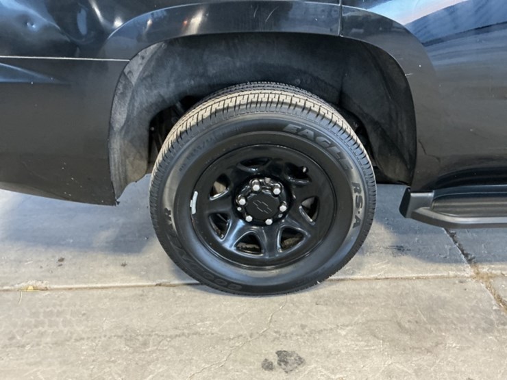 2019-chevrolet-tahoe-image-8
