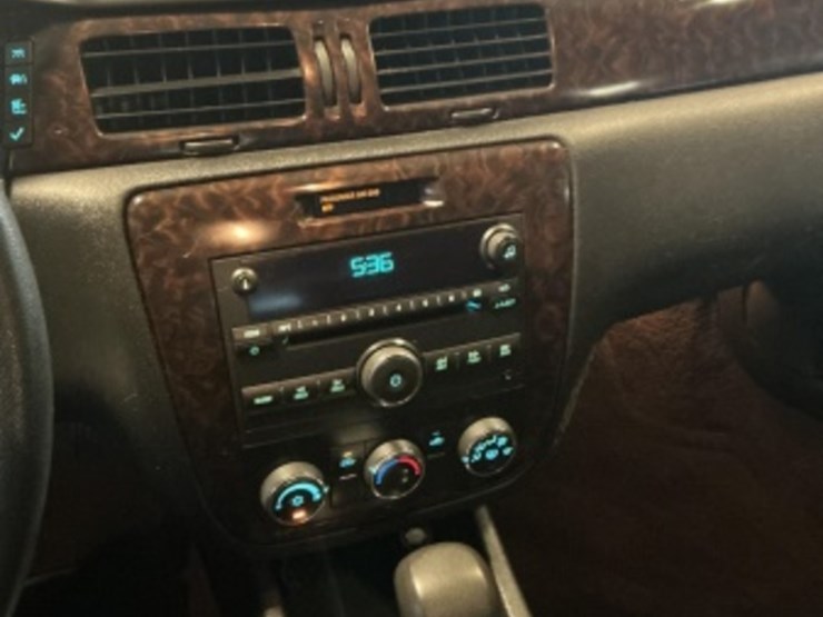 2014-chevrolet-impala-sdn-image-18