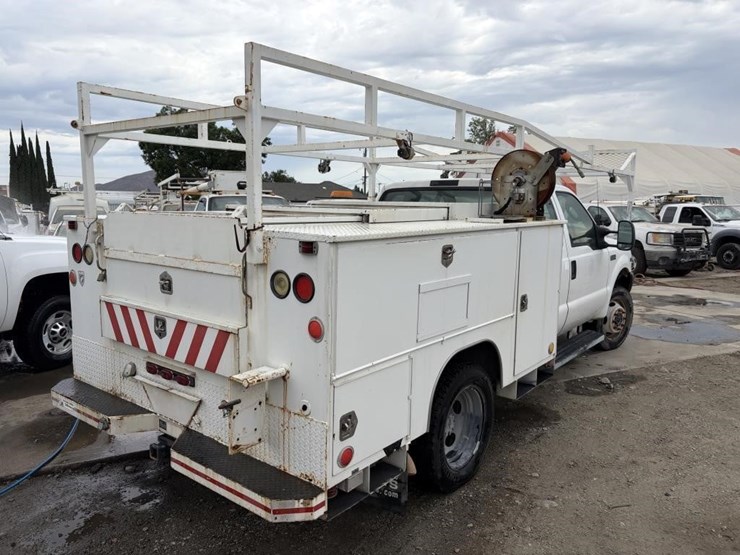 2003-ford-f450-xl-image-3