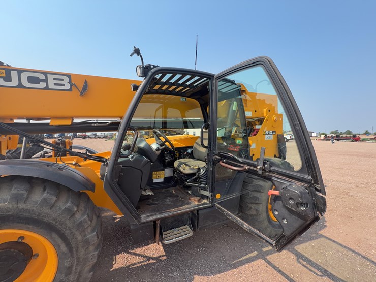 2011-jcb-510-56-image-30