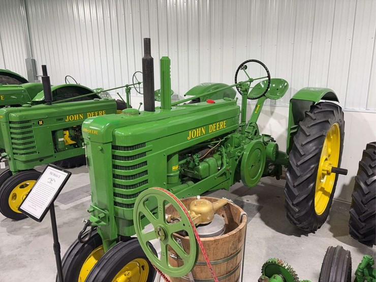 john-deere-model-b-image-1