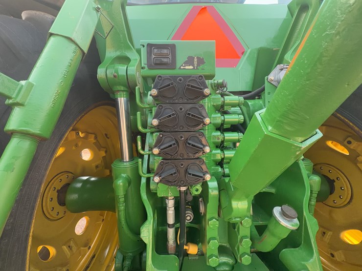 2002-john-deere-8320-image-28