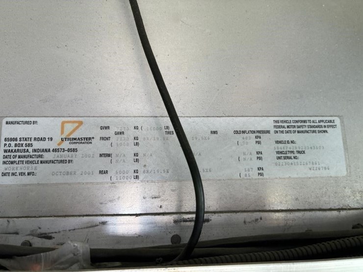 2002-workhorse-p42-image-28