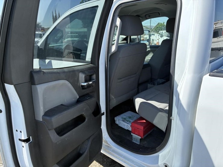 2016-gmc-sierra-2500-image-12