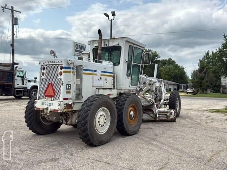 1987-caterpillar-130g-image-2