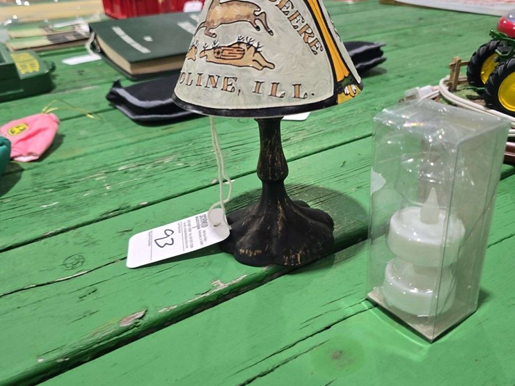 john-deere-miniature-lamp-image-2