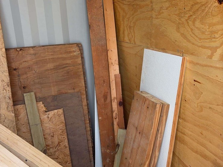 assortment-of-new-lumber,-2x4,2x8,-2x10,-plywood,-and-misc-lumber-image-4