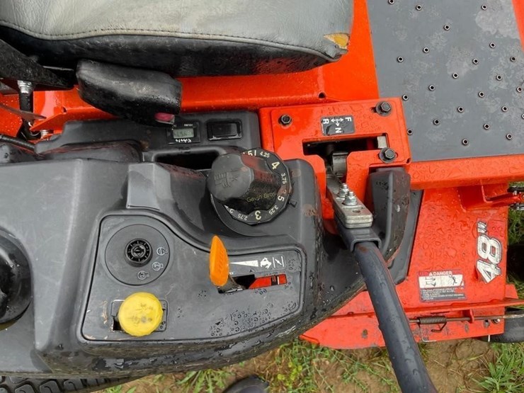 kubota-z122e-image-6