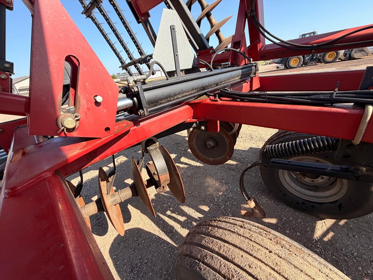 case-ih-340-image-21