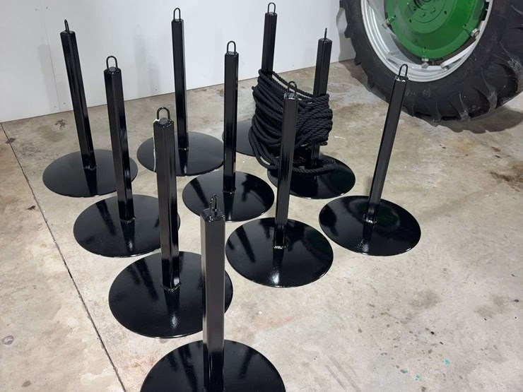 10-steel-stand-rope-barriers,-28''-tall-image-1