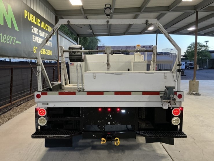 2019-ford-f550-image-6
