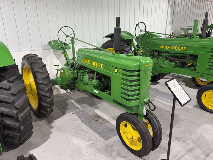 john-deere-h-image-2
