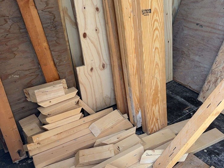 assortment-of-new-lumber,-2x4,2x8,-2x10,-plywood,-and-misc-lumber-image-8