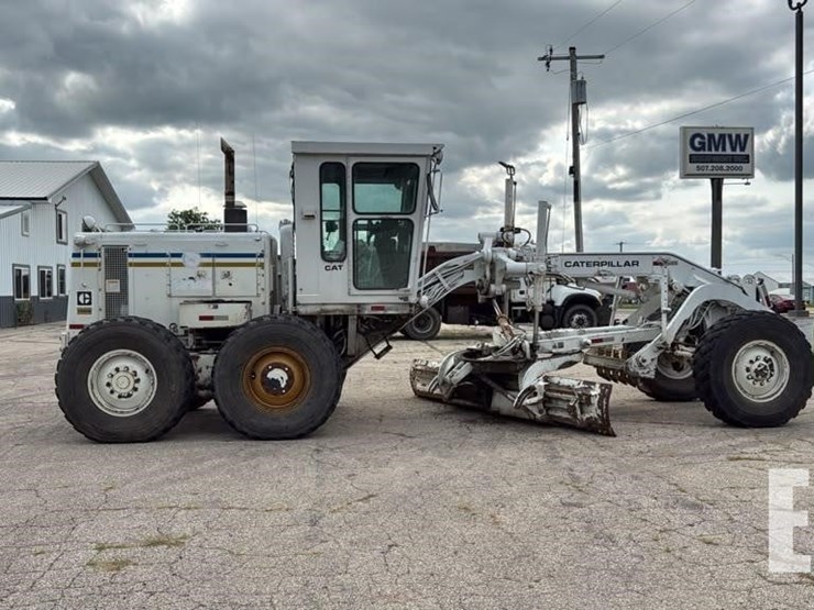 1987-caterpillar-130g-image-4