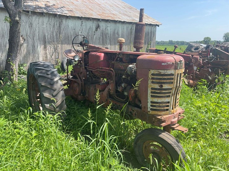 1967-farmall-450-narrow-front-parts-tractor,-s/n:-4477-image-2