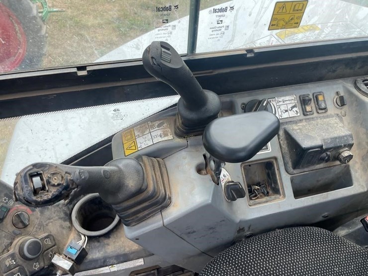 2021-bobcat-e60-image-17