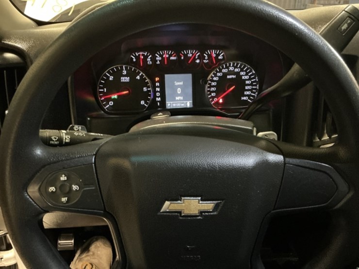 2016-chevrolet-silverado-2500hd-image-15