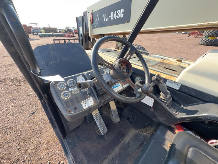 2005-ingersoll-rand-vr843c-telehandler-image-18
