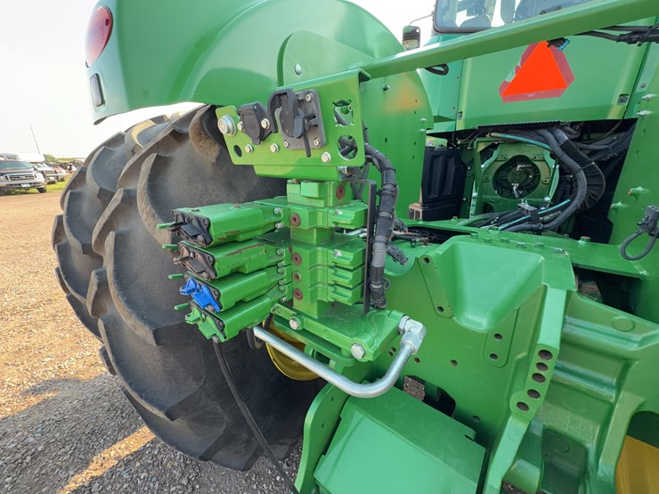 2014-john-deere-9510r-image-31
